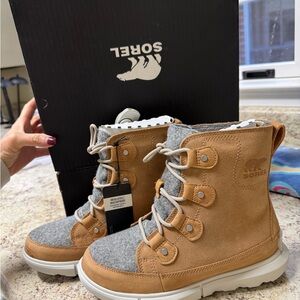 Sorel Explorer II Joan Felt Boots | Women’s 6.5 | NWT 
In box
